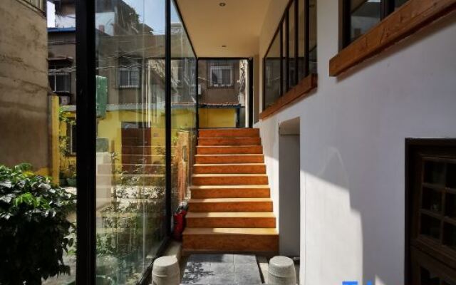 Yaozhong Hostel