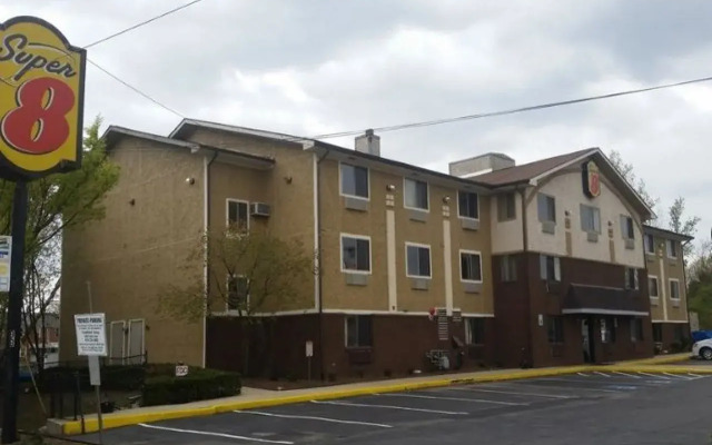 Super 8 Baltimore Essex Area