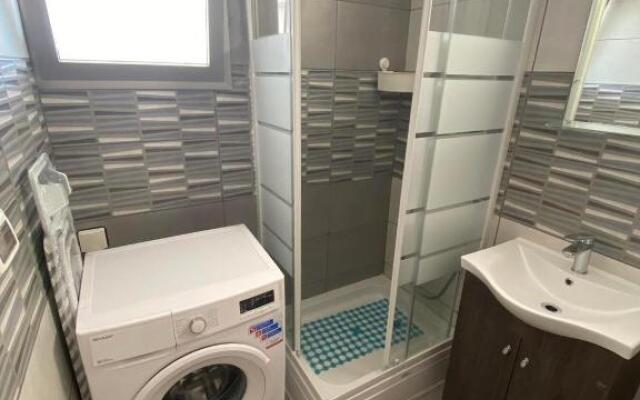 Ground Floor Studio (Fully renovated)