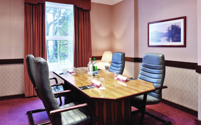 Copthorne Hotel Effingham Gatwick