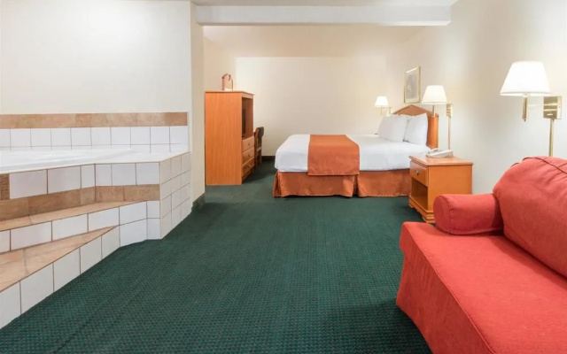 Days Inn St. Louis North