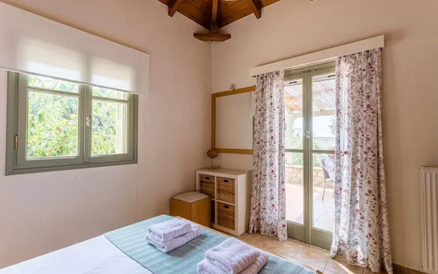 Lithos Stoupa Villas