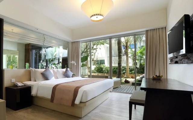 The Akmani Legian