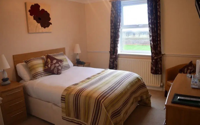 OYO White Horse Lodge Hotel