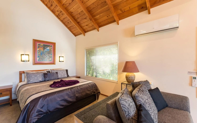 Abri Apartments