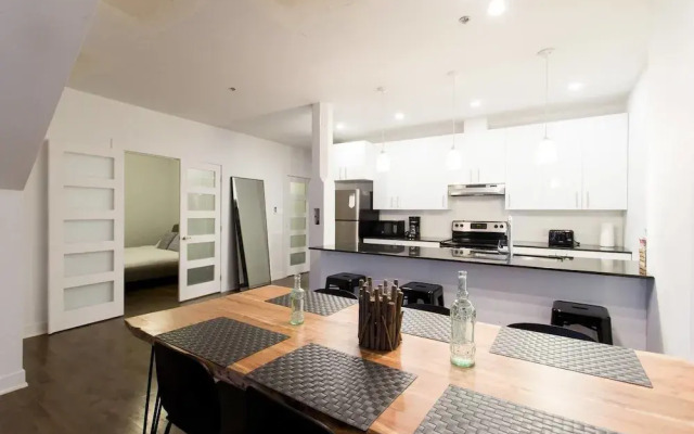 Huge Industrial Loft Near Mont-royal Metro