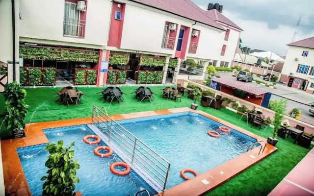 Villa Hilton  Hotels and Apartments