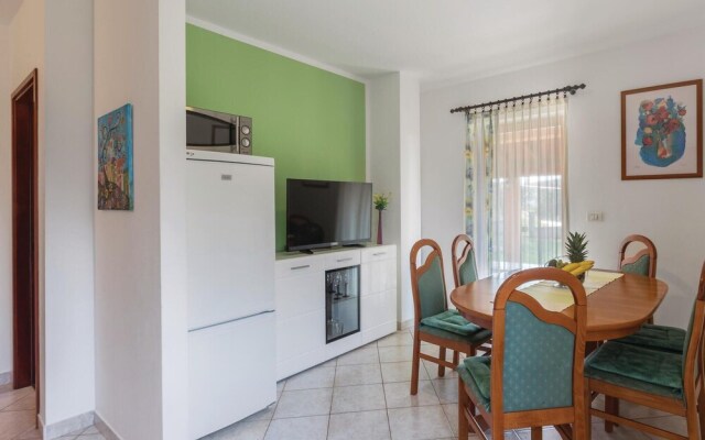Nice Home in Medulin With Wifi and 3 Bedrooms