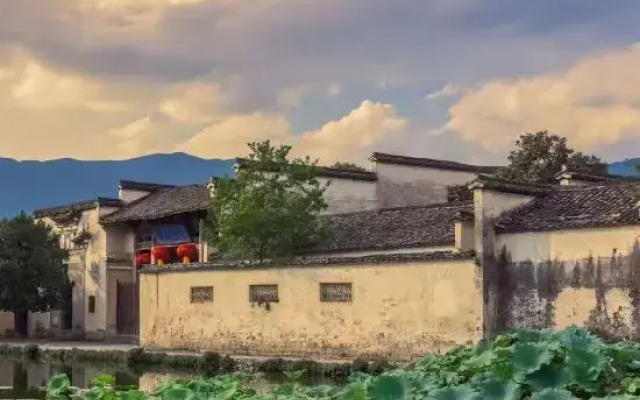 Siyue Homestay (Hongcun Scenic Area Branch)