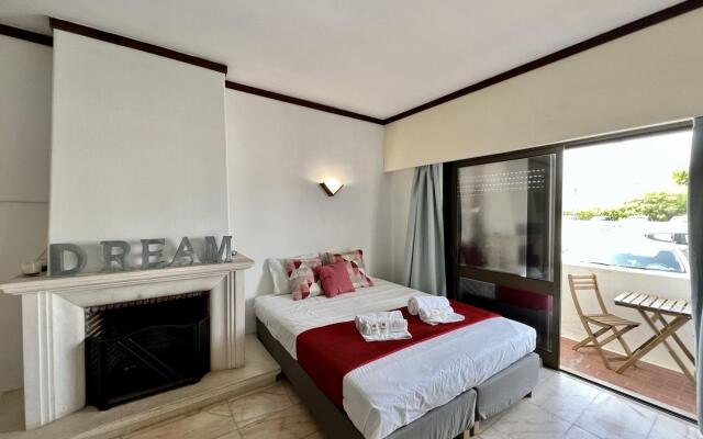 Albufeira Central 3 With Pool by Homing