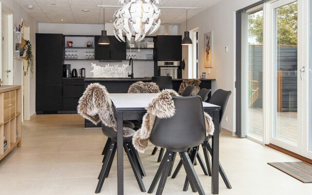 8 Person Holiday Home in Vemb