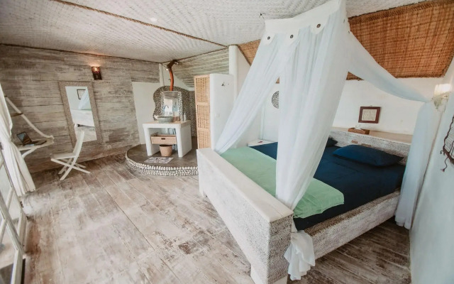 Rock 'n Reef Hotel