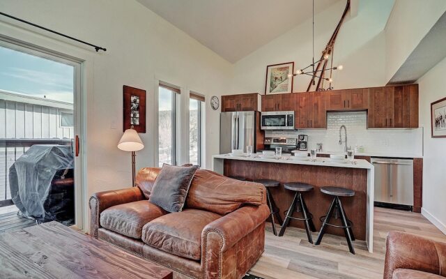 Lances West 13 1 Bedroom Condo by RedAwning