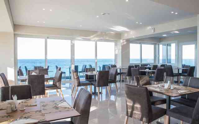Golden Coast Resort