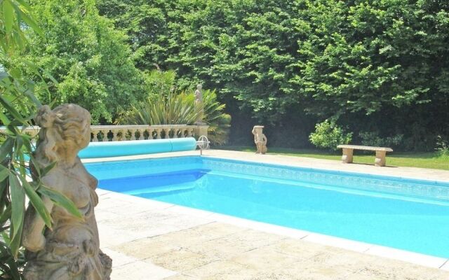 Daisy Lodge