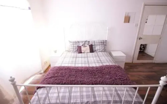 4A Fordham Guest Apartment