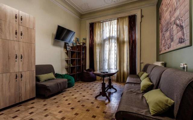 Leosphere Hostel