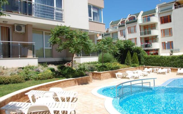 Sineva Del Sol Apartments