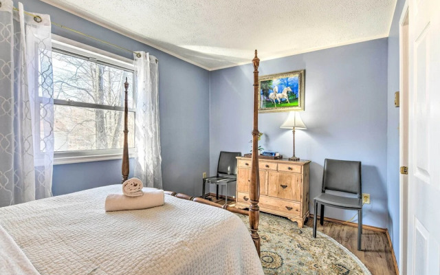 Updated Tobyhanna Home: Family & Pet Friendly