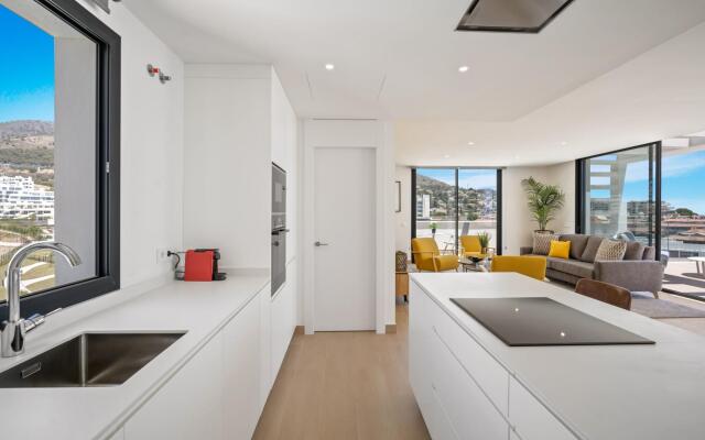 Yara In Fuengirola With 3 Bedrooms And 2 Bathrooms