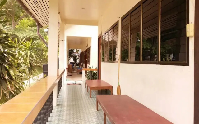 Happy Bungalow