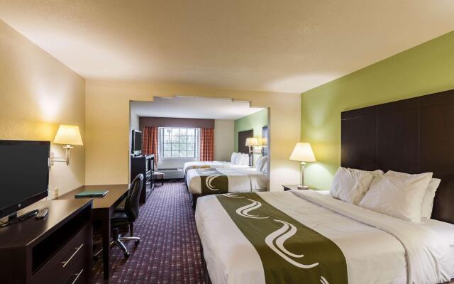 Quality Inn near SeaWorld - Lackland