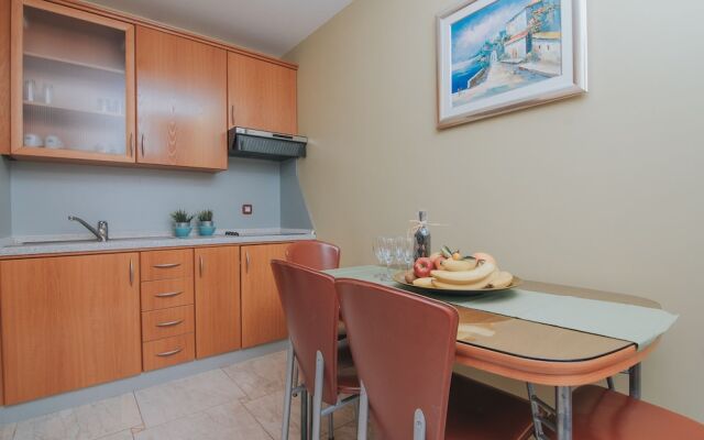 Pool Apartments Tolo