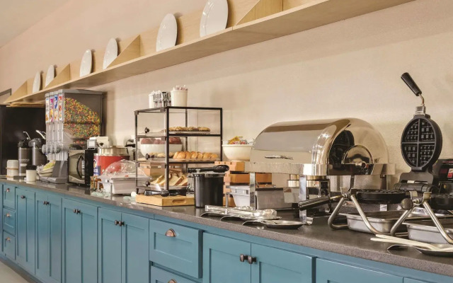 Country Inn & Suites by Radisson, Goodlettsville, TN