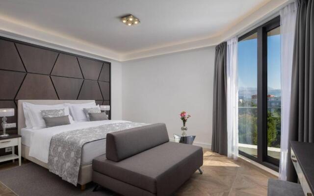 Ellure Luxury Suites