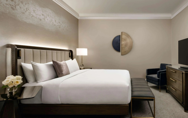 Fairmont Hotel Macdonald