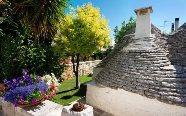 Trullo Giardino Fiorito