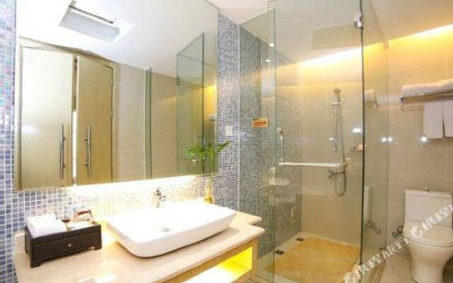 Bojing Hotel (Jingmen Longquan Park)