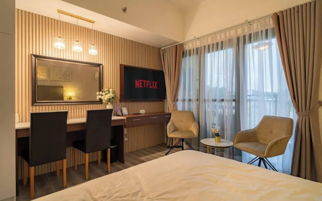 Elegant Studio, Close to the Airport and big Malls