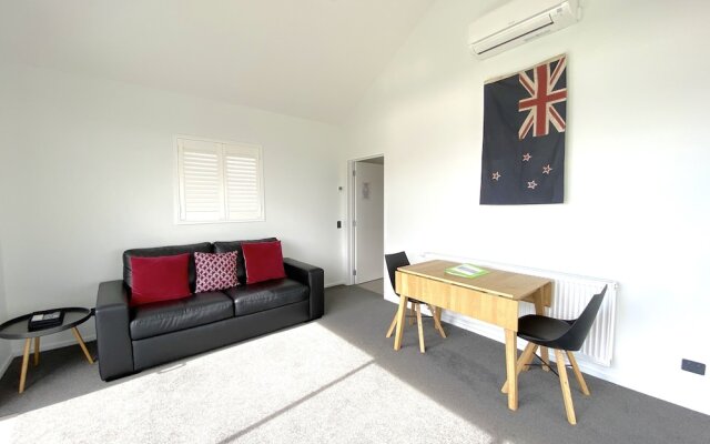 Galaxy Lake View 2 Bedrooms