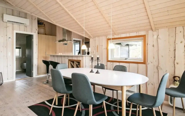 6 Person Holiday Home in Asaa-by Traum