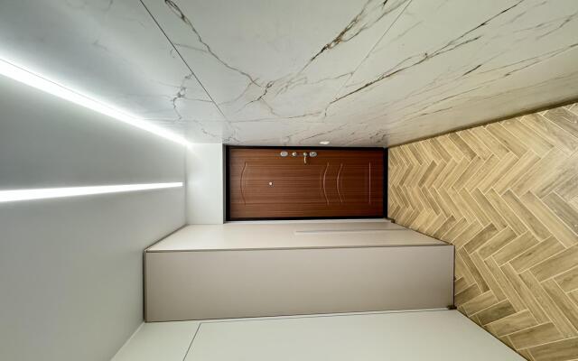 Apartment on Matrosova 20-2