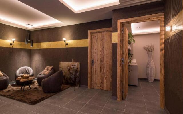 Aurina Lodges