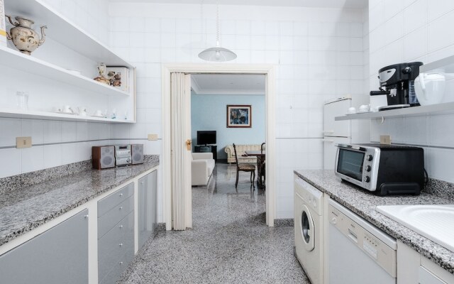 Lush Garden Steps Away from Great Park