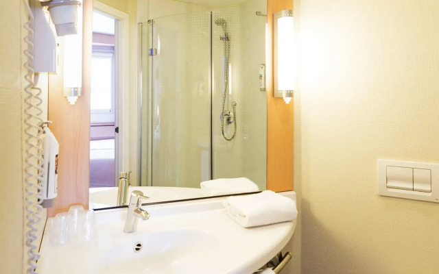 ibis Oviedo