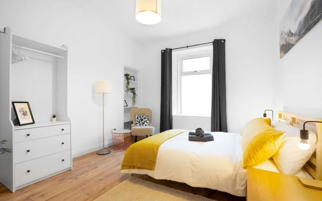 2 Bed-ground Floor-free Parking