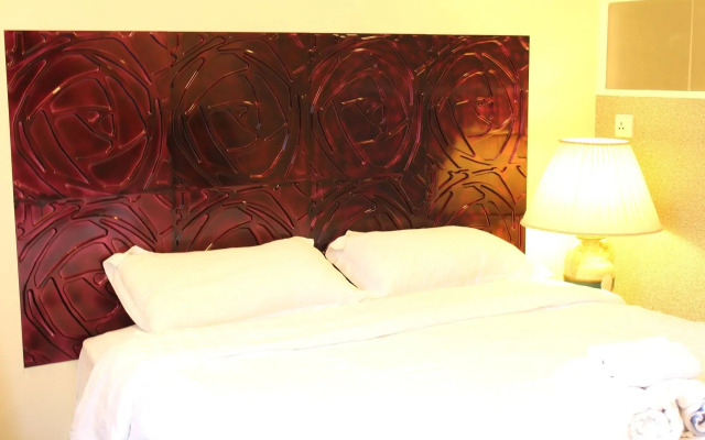 Palms Garden Saigon Hotel