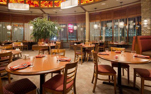 Best Western Plus Lamplighter Inn & Conference Centre