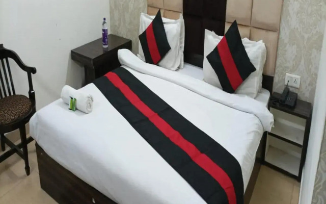 Staygo Hotel Near Haridwar Railway station