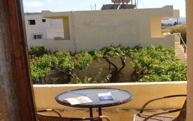 Dimitra Apartments