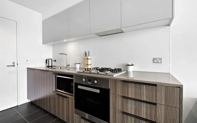 ABIGAIL, 2BDR Docklands Apartment