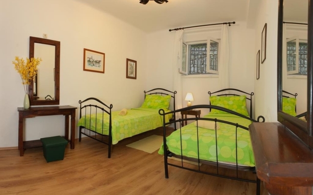 Apartment Zdrav - with big terrace: A1 Split, Riviera Split