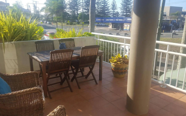 Kirra Palms Holiday Apartments