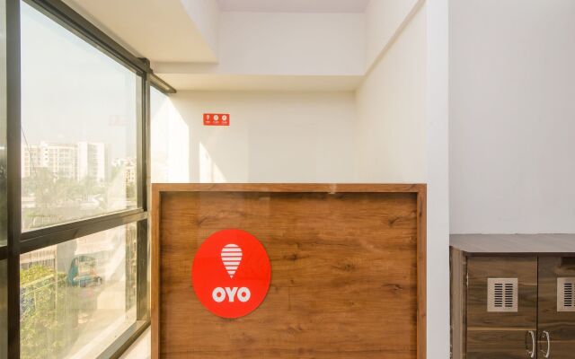 OYO 12043 Hotel Crystal Crown