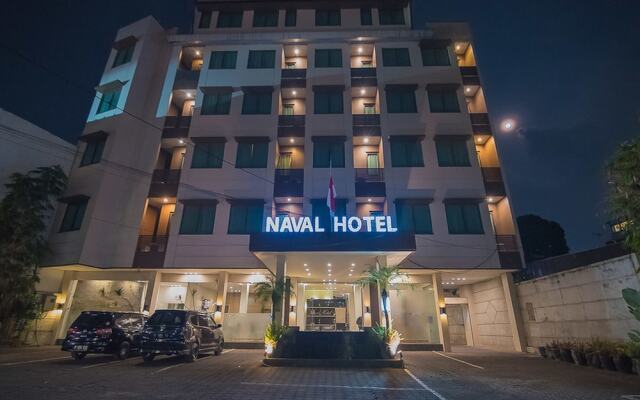 RedDoorz Premium near Paris Van Java Mall