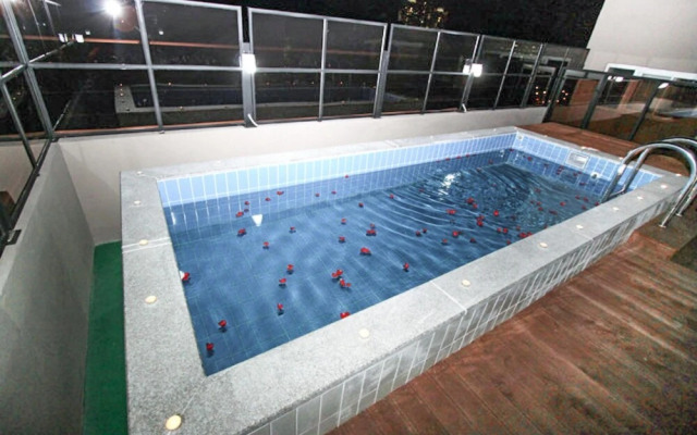 Changwon Palyongdong Praha Hotel